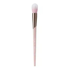 Fenty Beauty Precision Highlighter Brush 135 Fenty Beauty Precision Highlighter Brush 135